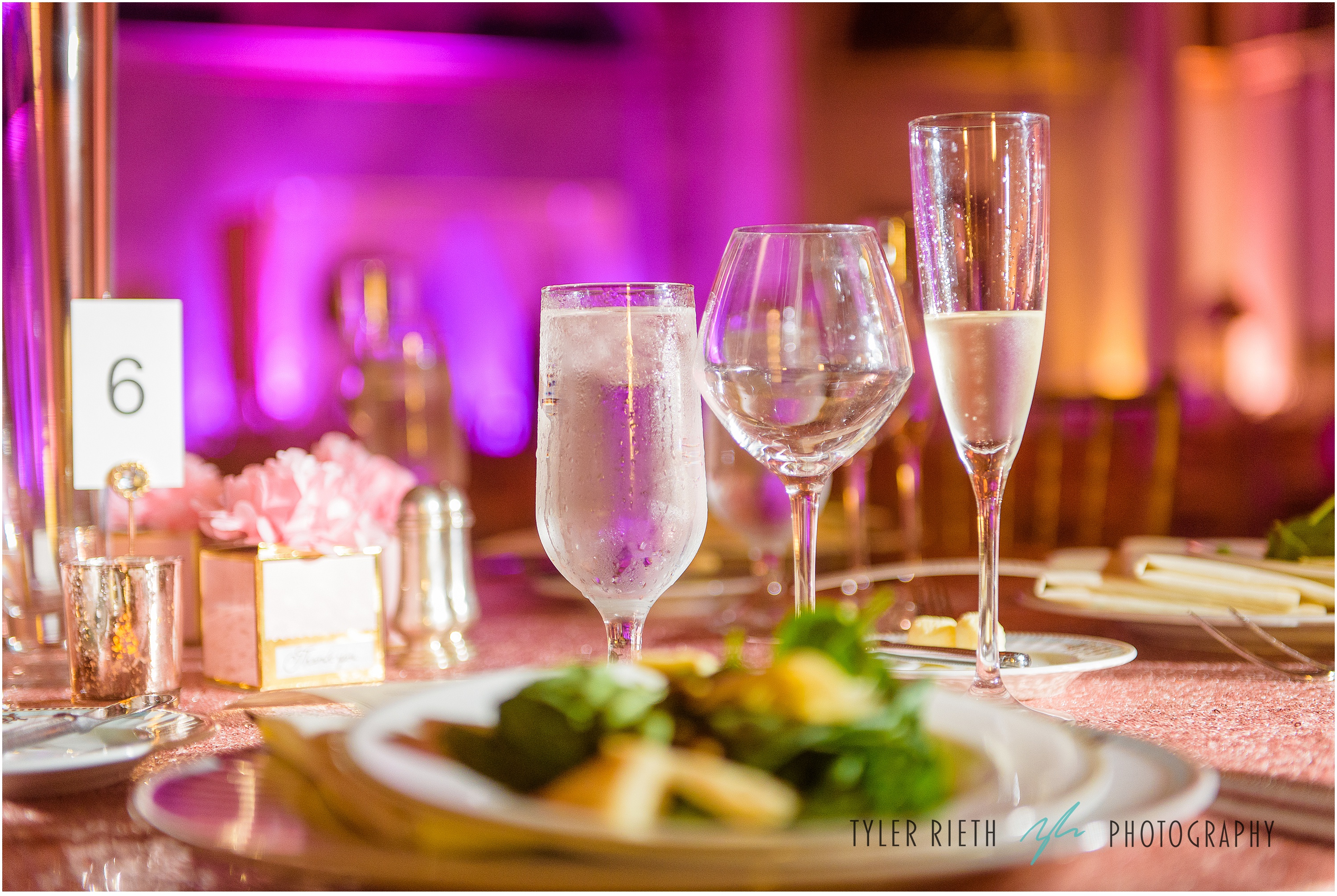 What to bring to a bridal show | Baltimore wedding photographer