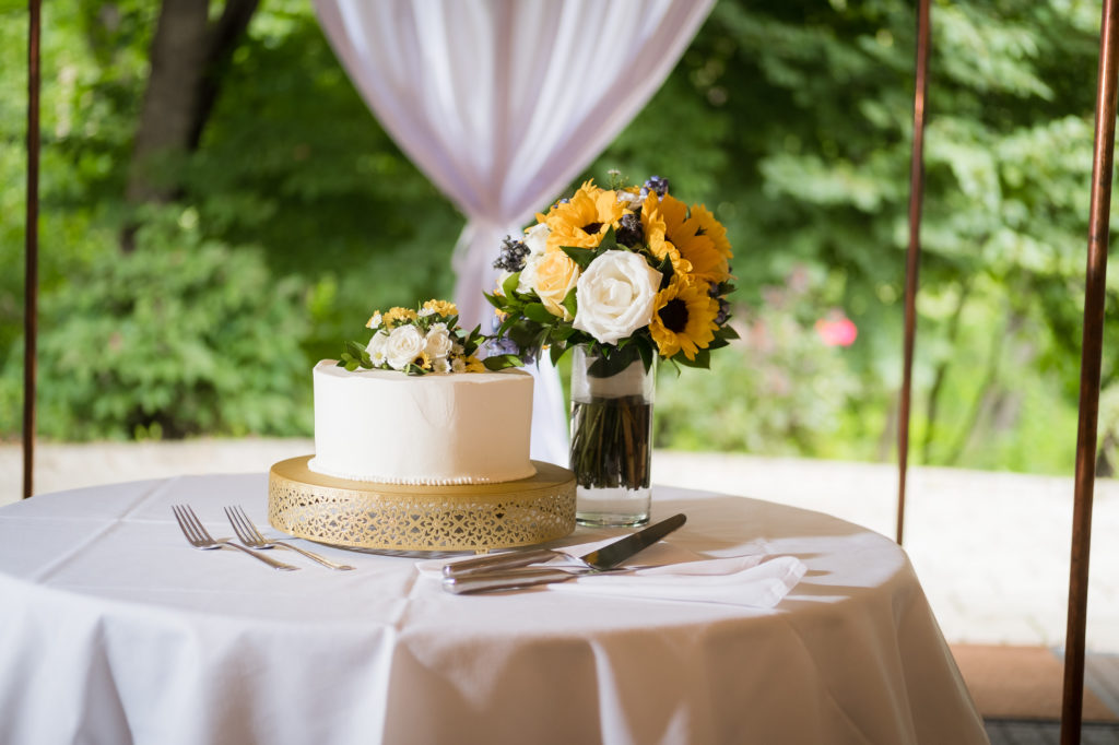 Sunflower Themed Wedding | Elkridge Furnace Inn | cake